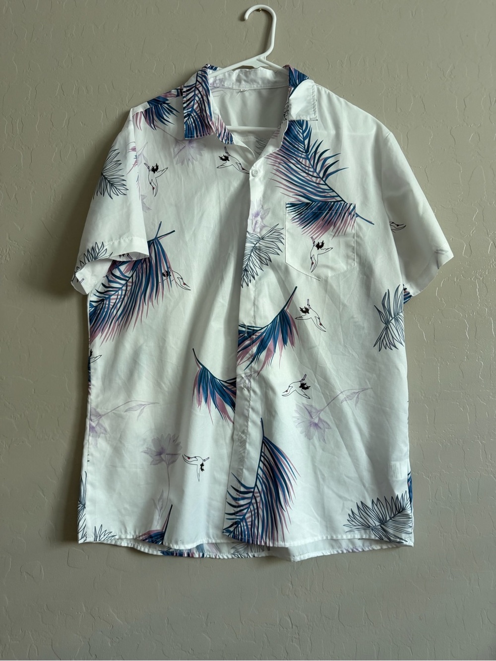 White Short-Sleeve Hawaiian Print Shirt - Blue & Pink Leaf Pattern